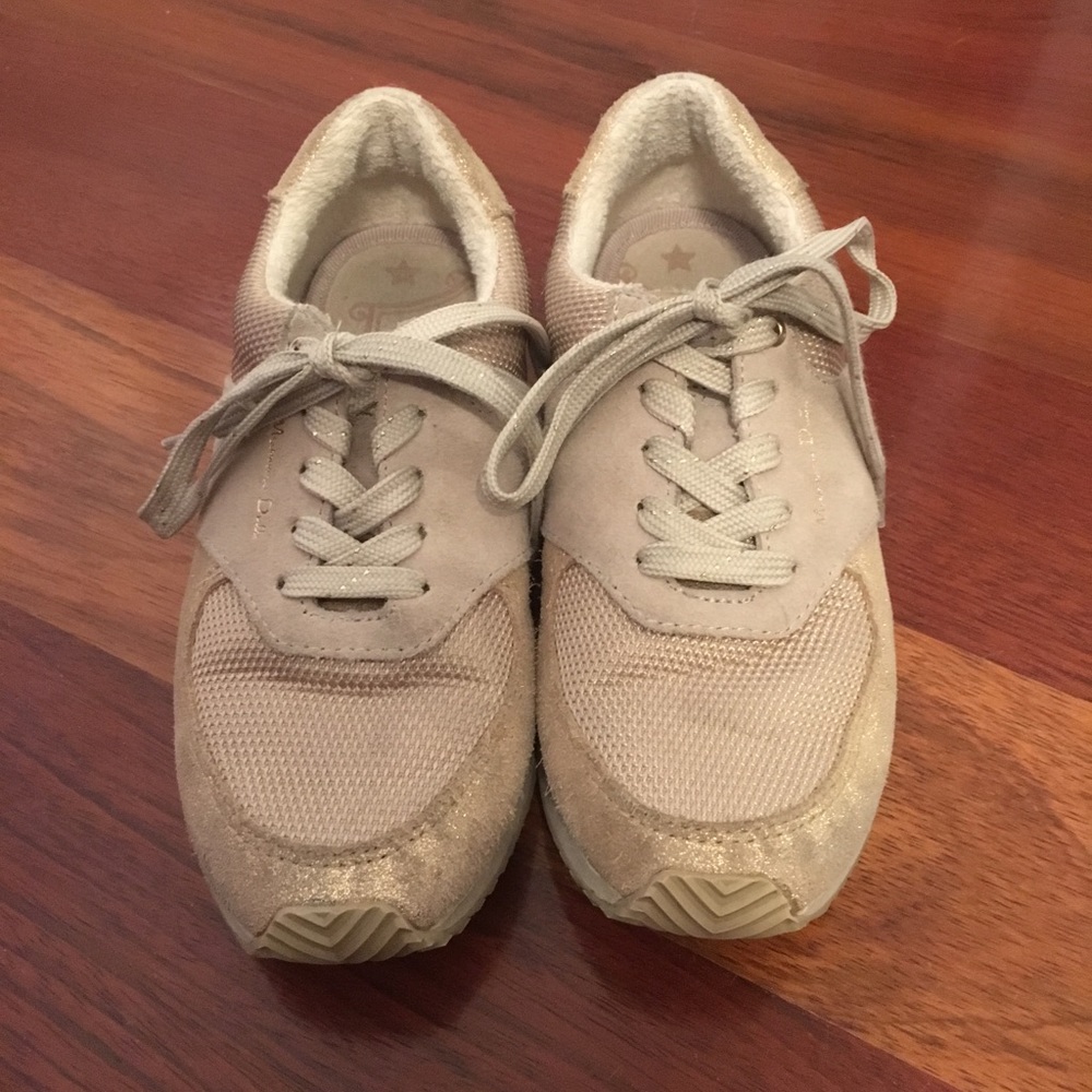 Massimo Dutti nude and gold sneakers